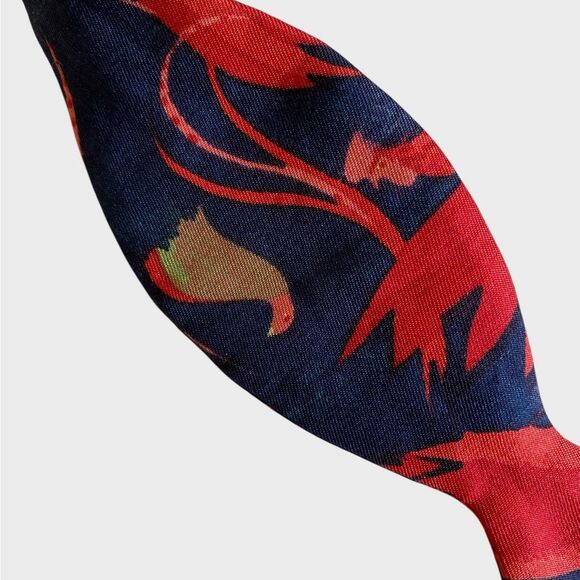VTG Georgina Von Etzdorf Bird Floral Silk Self Tie Bow Tie Navy Red England RARE - Picture 3 of 16